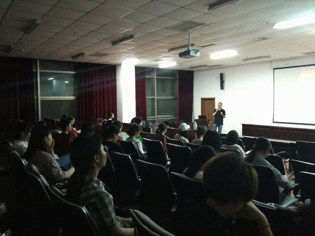 C:\Documents and Settings\闂€佸笀\妗岄潰\522.jpg